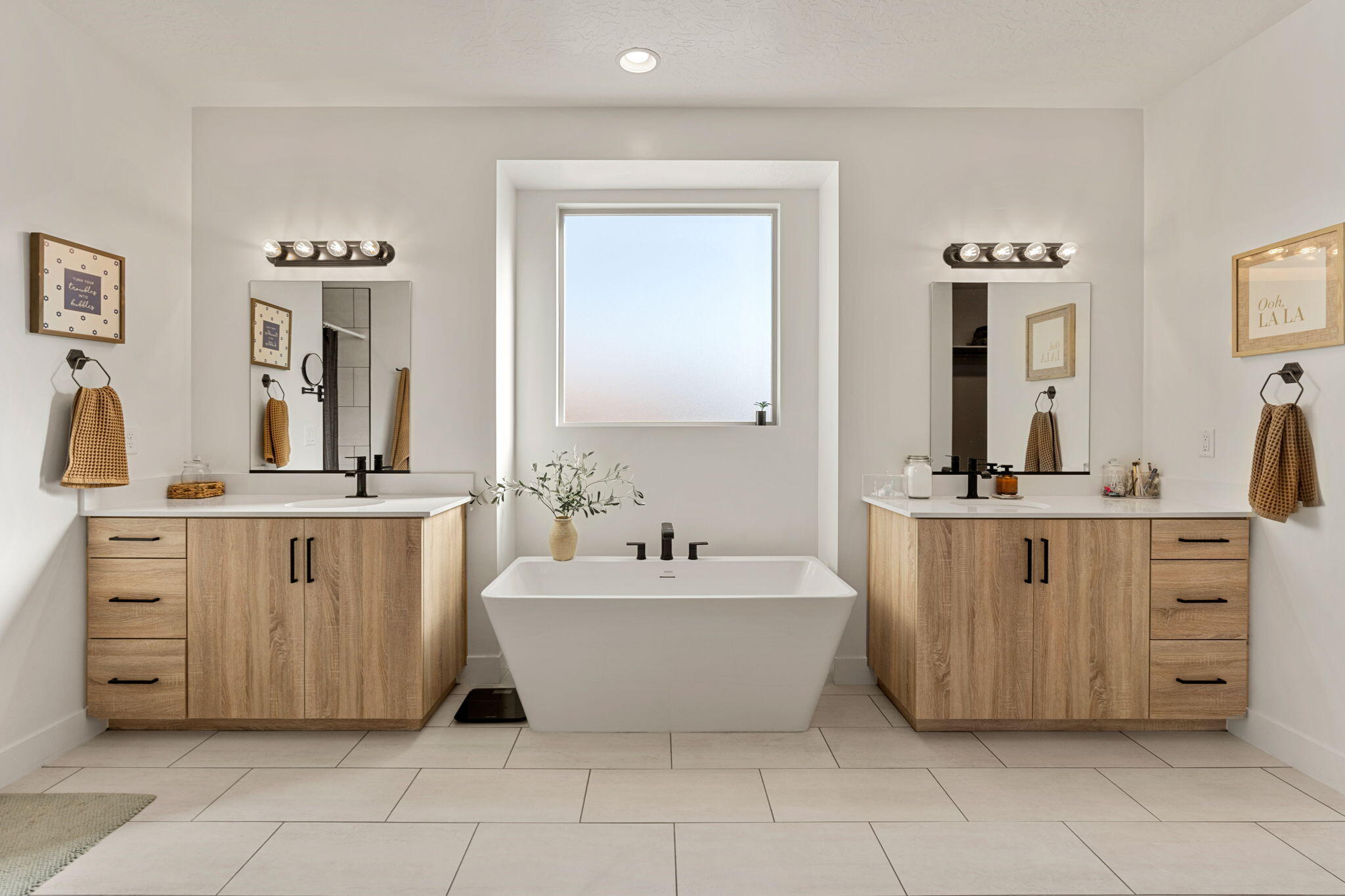 WHITE HILLS SUB - Residential