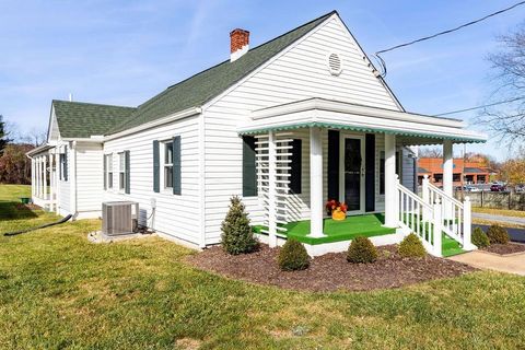 A home in GROTTOES