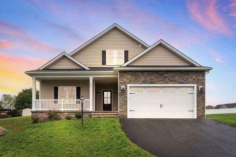 A home in WAYNESBORO