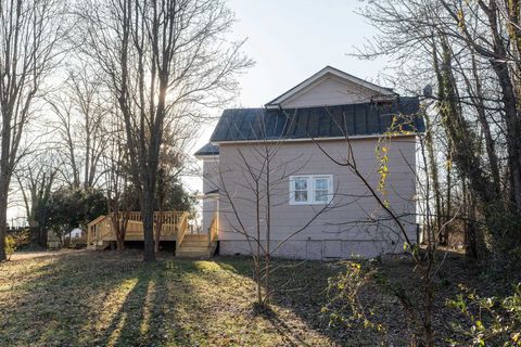 A home in GORDONSVILLE