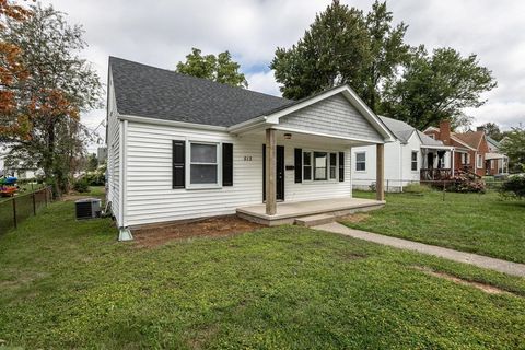 A home in WAYNESBORO