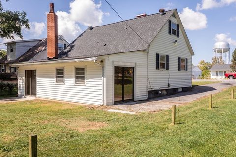 A home in WAYNESBORO