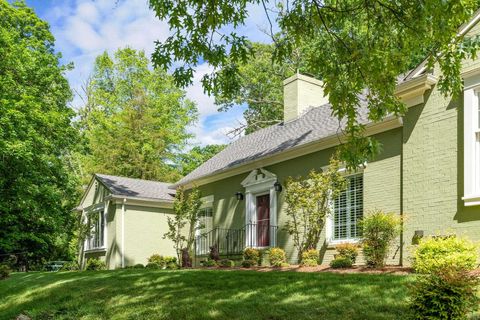 A home in STAUNTON