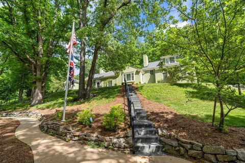 A home in STAUNTON