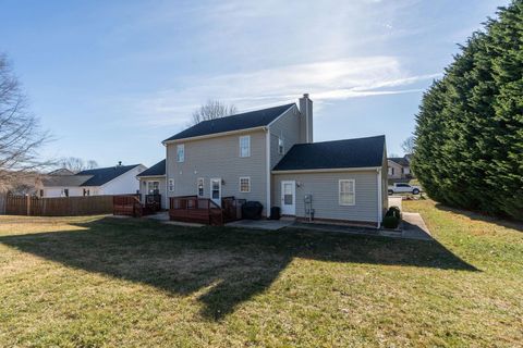 A home in WAYNESBORO