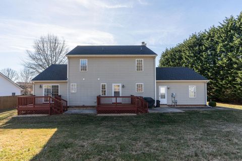 A home in WAYNESBORO