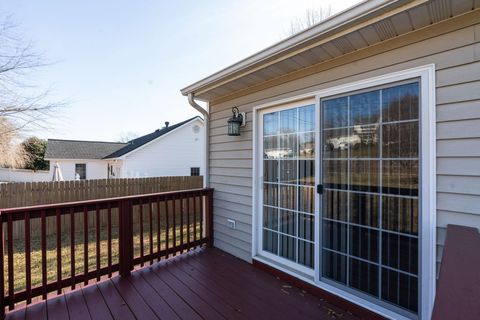 A home in WAYNESBORO