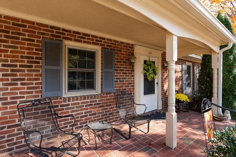 A home in STAUNTON