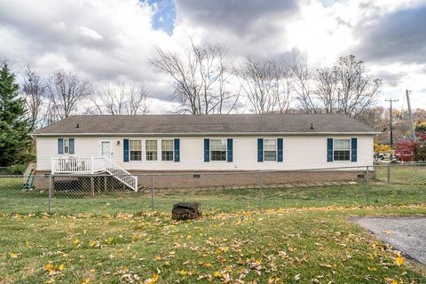 A home in STAUNTON