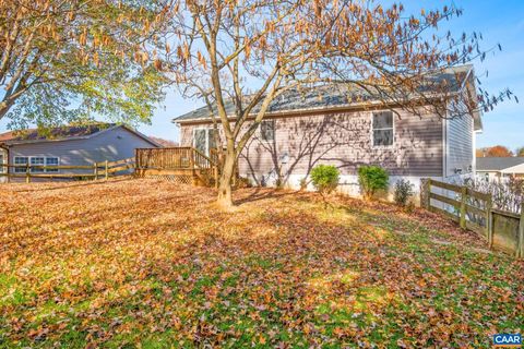 A home in WAYNESBORO