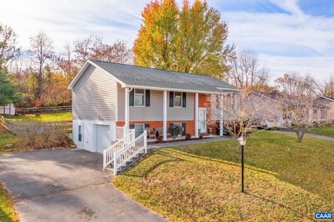 A home in WAYNESBORO