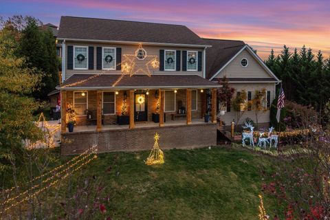 A home in ROCKINGHAM