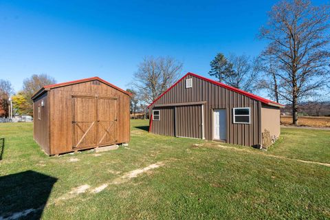 A home in GROTTOES