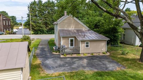 A home in MOUNT SIDNEY