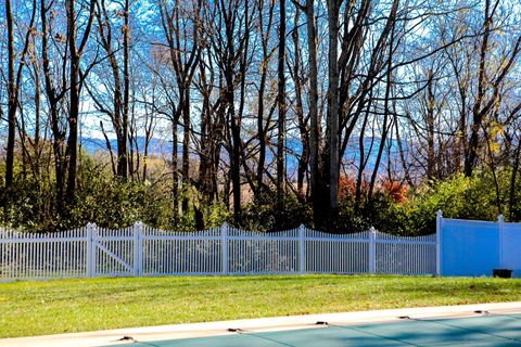 A home in WAYNESBORO