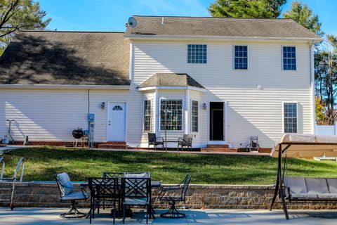 A home in WAYNESBORO