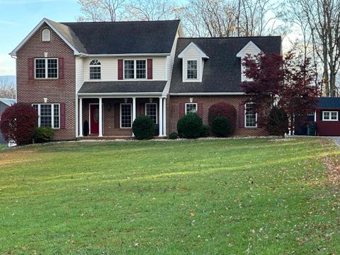 A home in WAYNESBORO