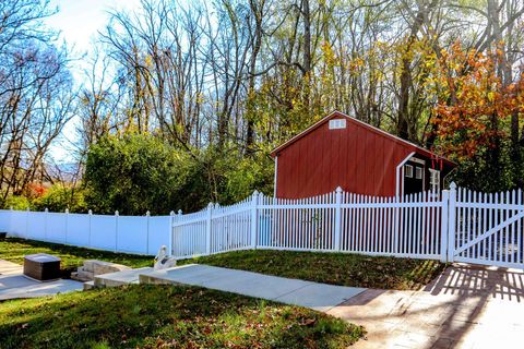 A home in WAYNESBORO