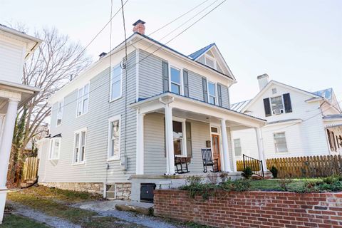 A home in LEXINGTON