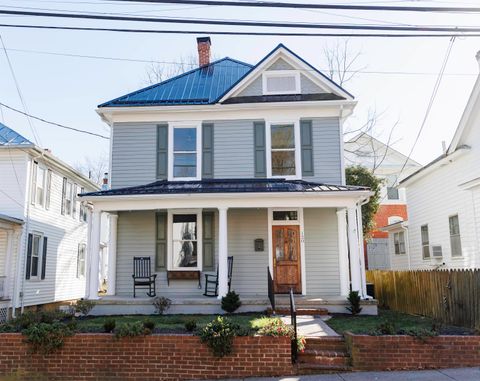 A home in LEXINGTON