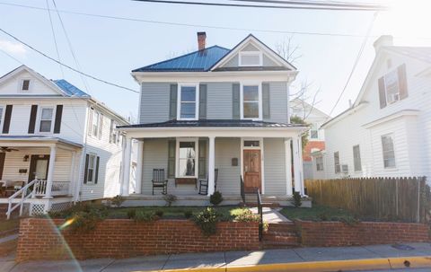 A home in LEXINGTON