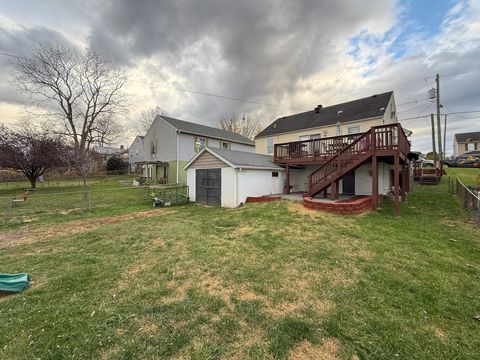 A home in WAYNESBORO