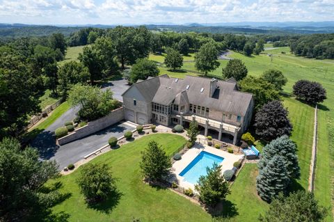 A home in ROCKINGHAM