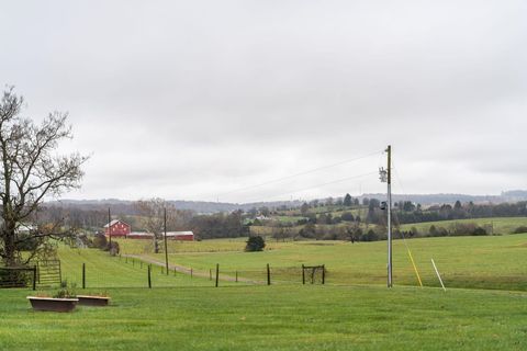 A home in WAYNESBORO