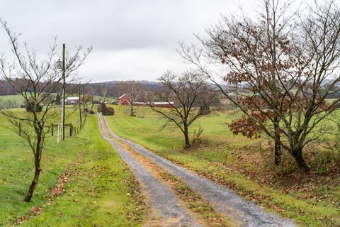 A home in WAYNESBORO