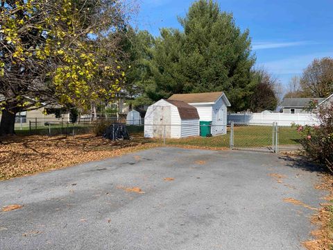 A home in GROTTOES