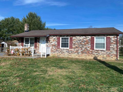 A home in GROTTOES