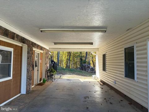 A home in WARRENTON