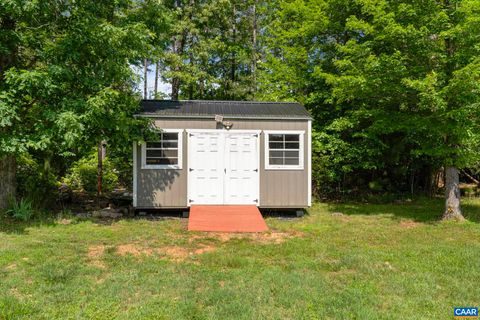 A home in PALMYRA