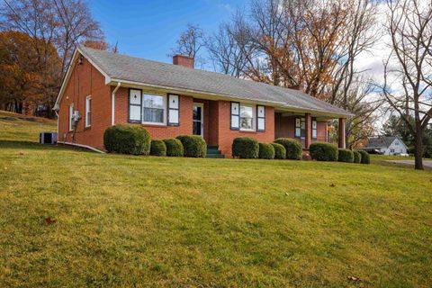 A home in STUARTS DRAFT