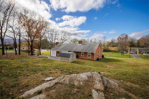 A home in STUARTS DRAFT