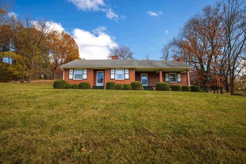 A home in STUARTS DRAFT