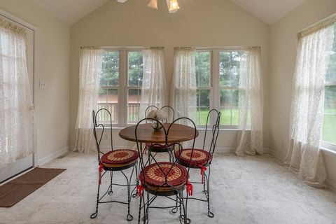 A home in WAYNESBORO