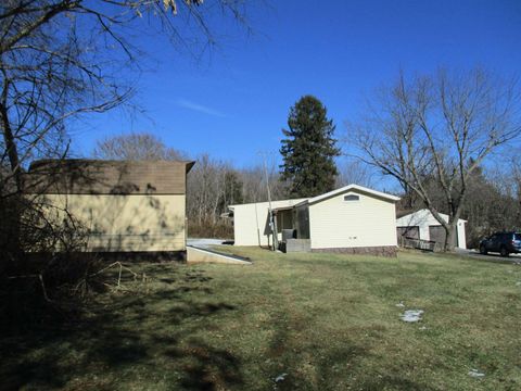 A home in MOUNT CRAWFORD