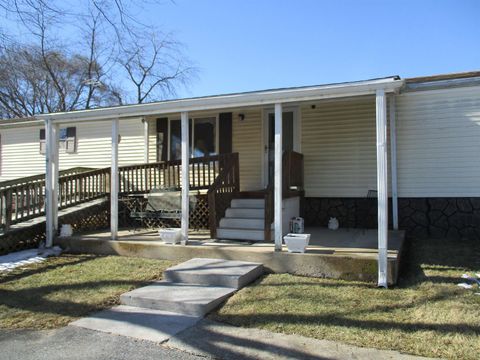 A home in MOUNT CRAWFORD