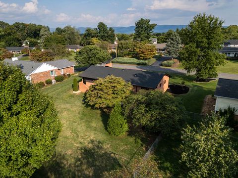 A home in WAYNESBORO