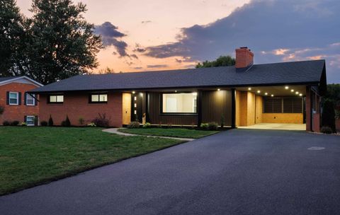 A home in WAYNESBORO