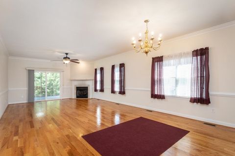 A home in WAYNESBORO