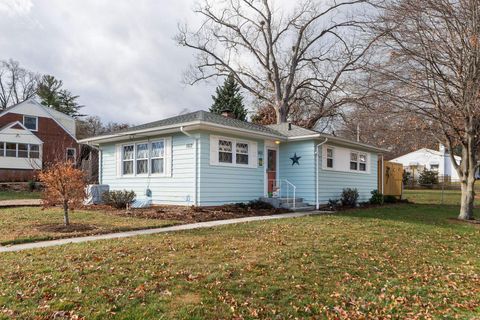 A home in STAUNTON