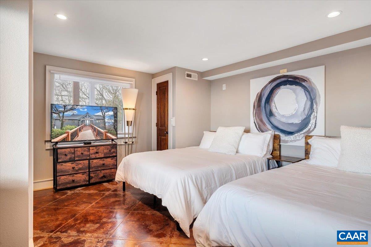 Wintergreen Resort, Virginia 22967, United States, 6 Bedrooms Bedrooms, ,6 BathroomsBathrooms,Residential,Active,33578