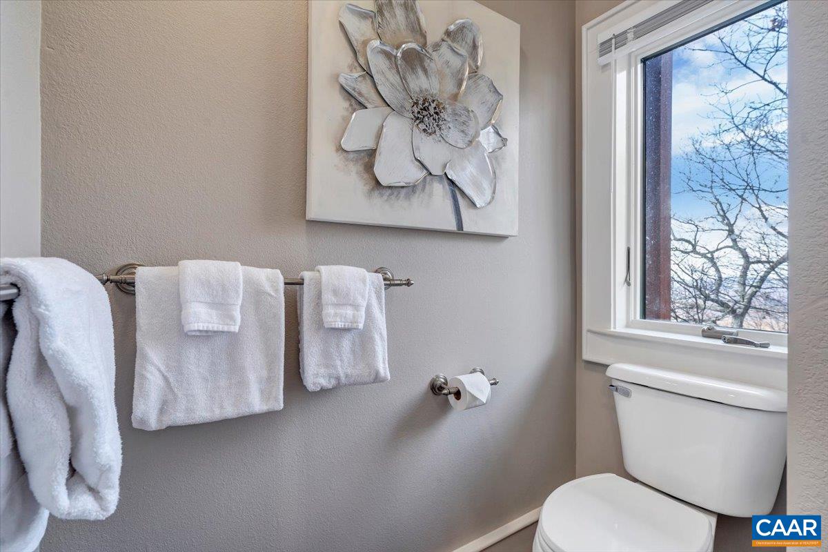 Wintergreen Resort, Virginia 22967, United States, 6 Bedrooms Bedrooms, ,6 BathroomsBathrooms,Residential,Active,33578