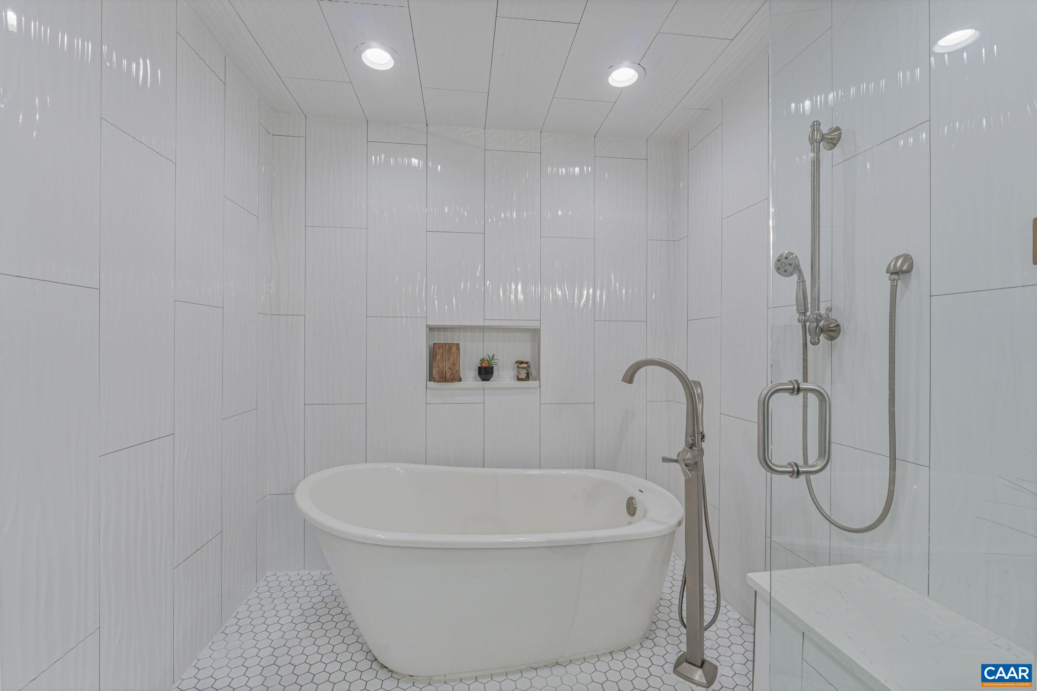 Dillwyn, Virginia, 23936, United States, 5 Bedrooms Bedrooms, ,3 BathroomsBathrooms,Residential,Active,1739738