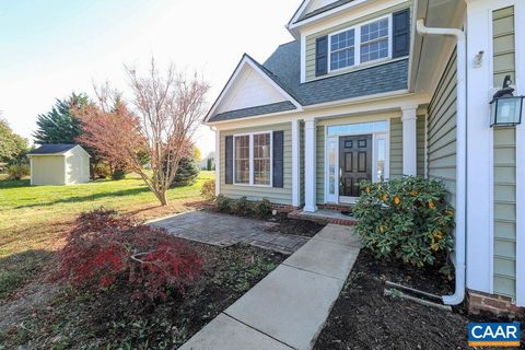 A home in WAYNESBORO