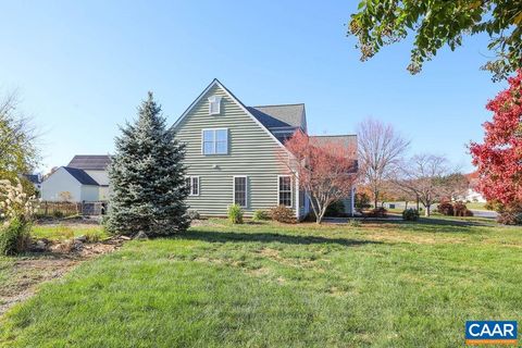 A home in WAYNESBORO