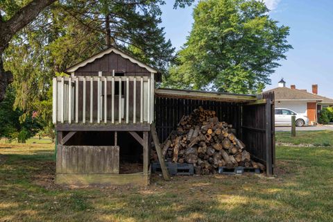 A home in WAYNESBORO