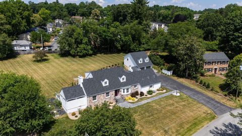 A home in STAUNTON